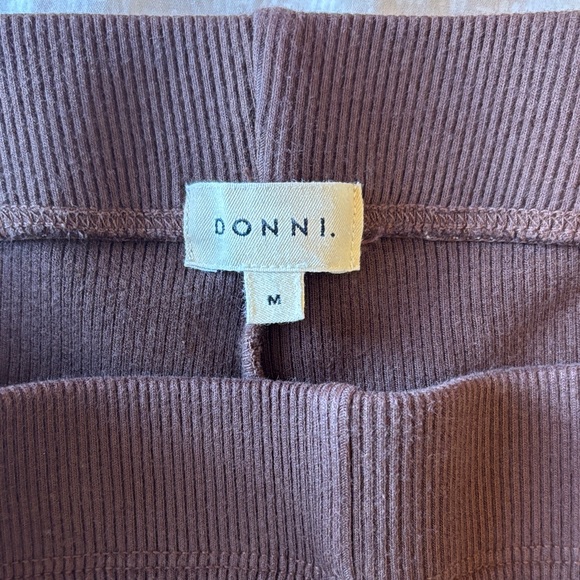 DONNI. Brown Ribbed Capris - Picture 4 of 5